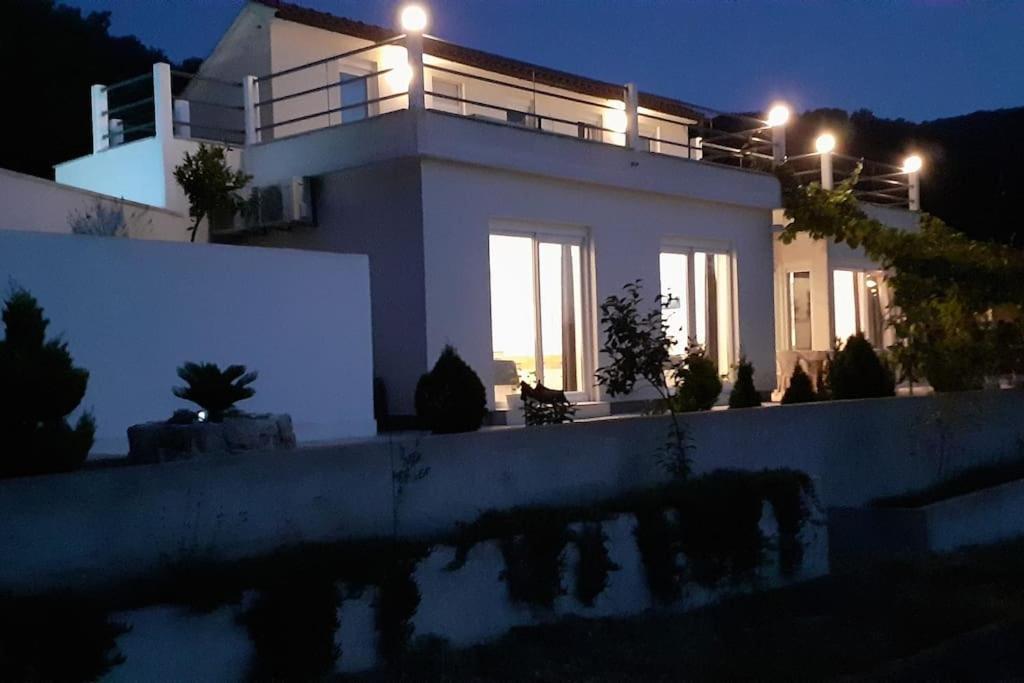 Vis - Luxury Holiday Villa With Swimming Pool Εξωτερικό φωτογραφία