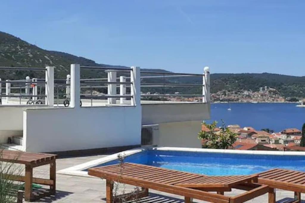 Vis - Luxury Holiday Villa With Swimming Pool Εξωτερικό φωτογραφία
